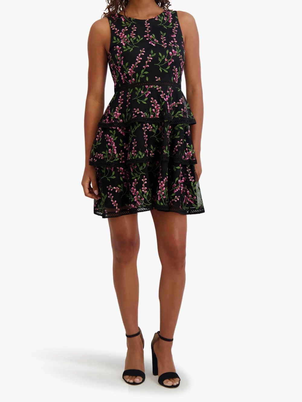 Kensie Size 10 Tiered Floral Embroidered Minidress NWT